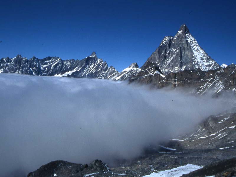 Dalla Val d''Aosta: che cima ?  Dent d''Hrens (4.171 m)